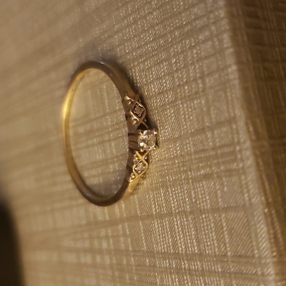 10k diamond ring